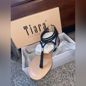 Tiara Los Angeles Black Sandals